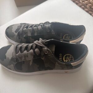 Guess camp tie sneakers lightly used to